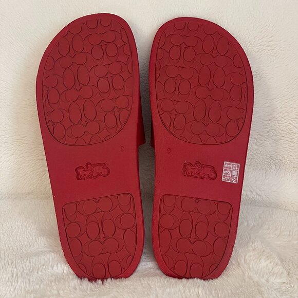 Disney X Coach Sport Red Slide With Mickey Mouse And Minnie Mouse Motif Size: 9 - Picture 11 of 14
